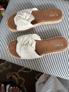 TOMS White Knot Espadrille Slide Sandals